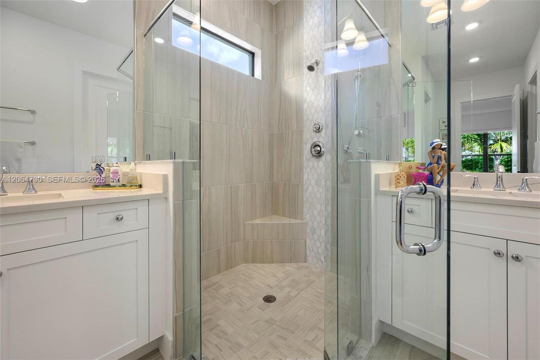 For Sale: $590,000 (3 beds, 2 baths, 1677 Square Feet)