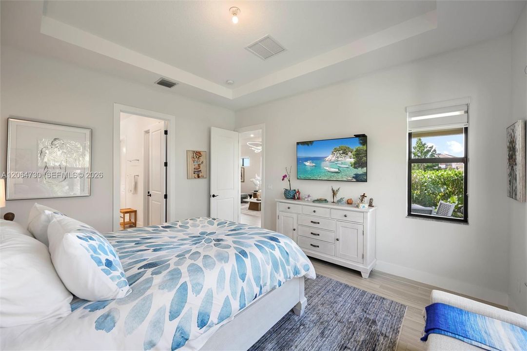 For Sale: $590,000 (3 beds, 2 baths, 1677 Square Feet)