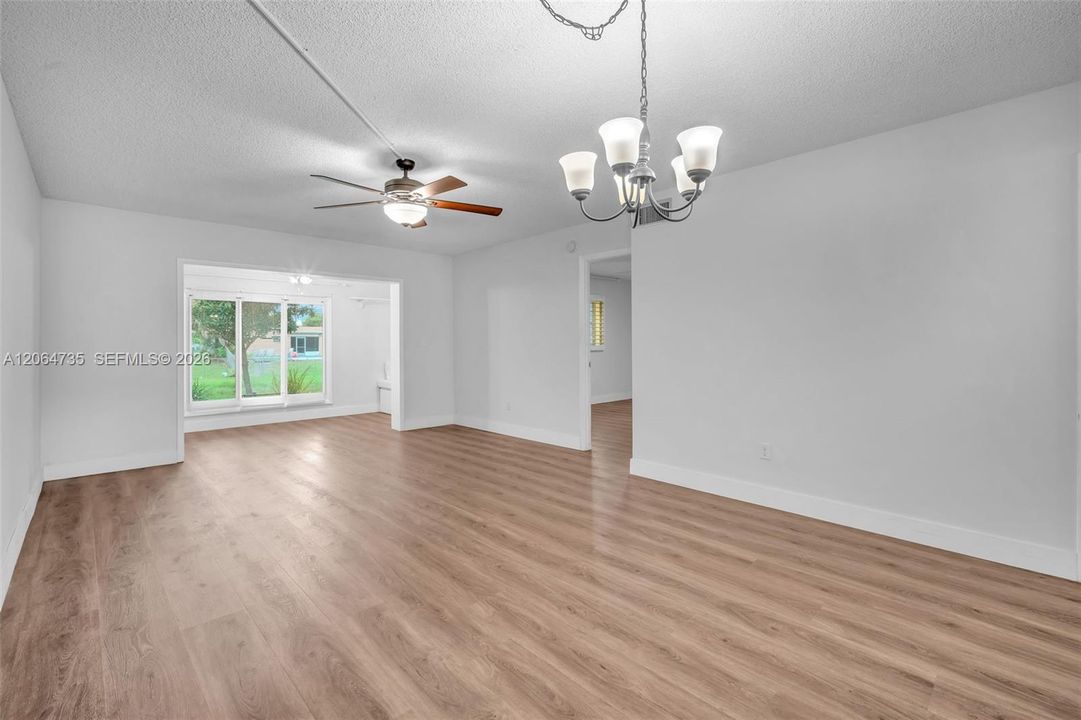 For Sale: $95,000 (2 beds, 2 baths, 990 Square Feet)
