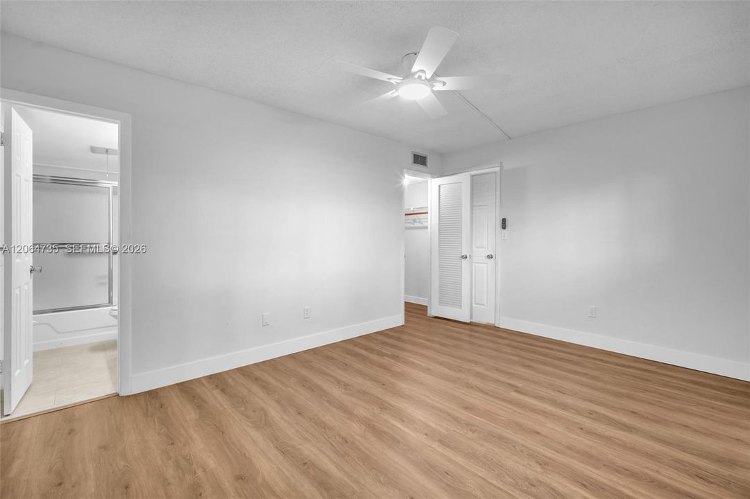 For Sale: $95,000 (2 beds, 2 baths, 990 Square Feet)