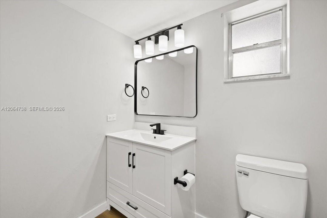 Active With Contract: $150,000 (2 beds, 2 baths, 952 Square Feet)