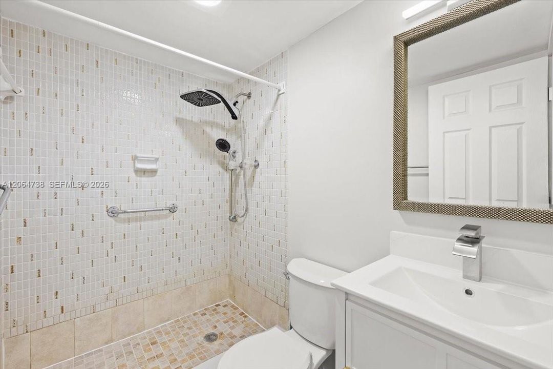Active With Contract: $150,000 (2 beds, 2 baths, 952 Square Feet)