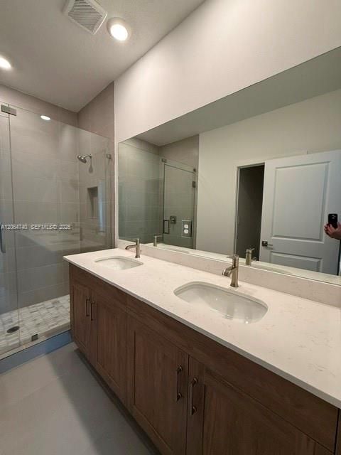 For Rent: $3,950 (4 beds, 3 baths, 0 Square Feet)