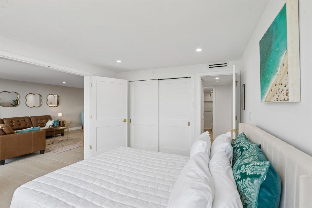 26-web-or-mls-S Ocean Blvd 704-S0108-026