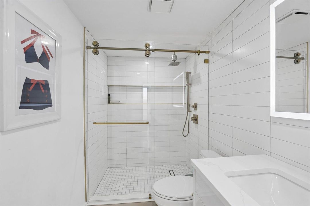 30-web-or-mls-S Ocean Blvd 704-S0108-030