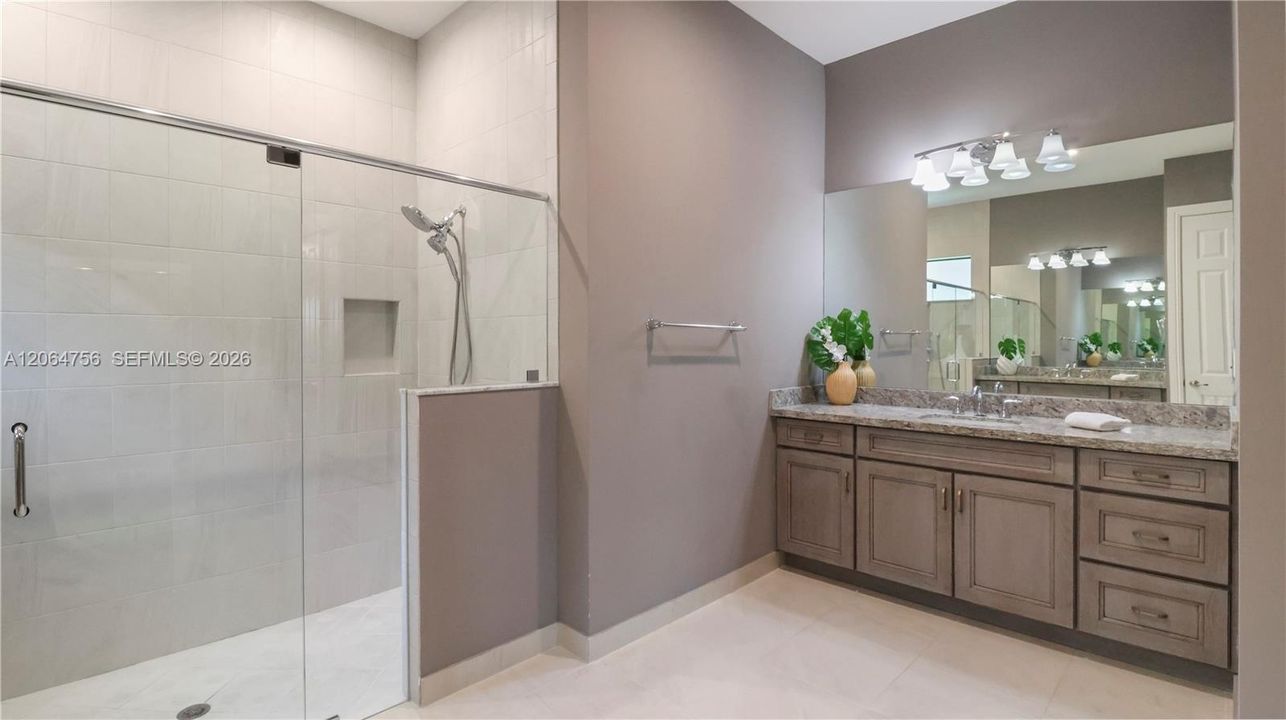 For Sale: $929,000 (3 beds, 2 baths, 2601 Square Feet)