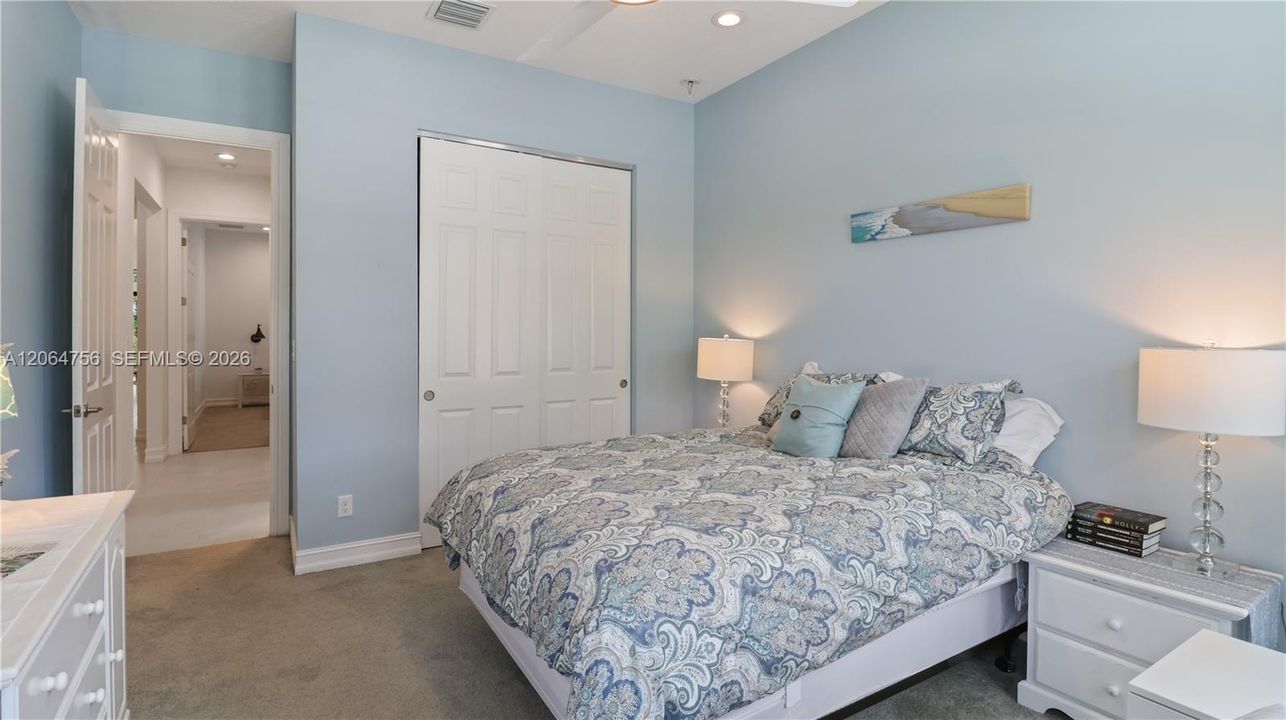 For Sale: $929,000 (3 beds, 2 baths, 2601 Square Feet)