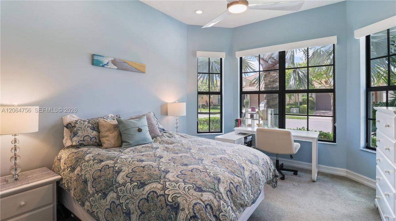 For Sale: $929,000 (3 beds, 2 baths, 2601 Square Feet)