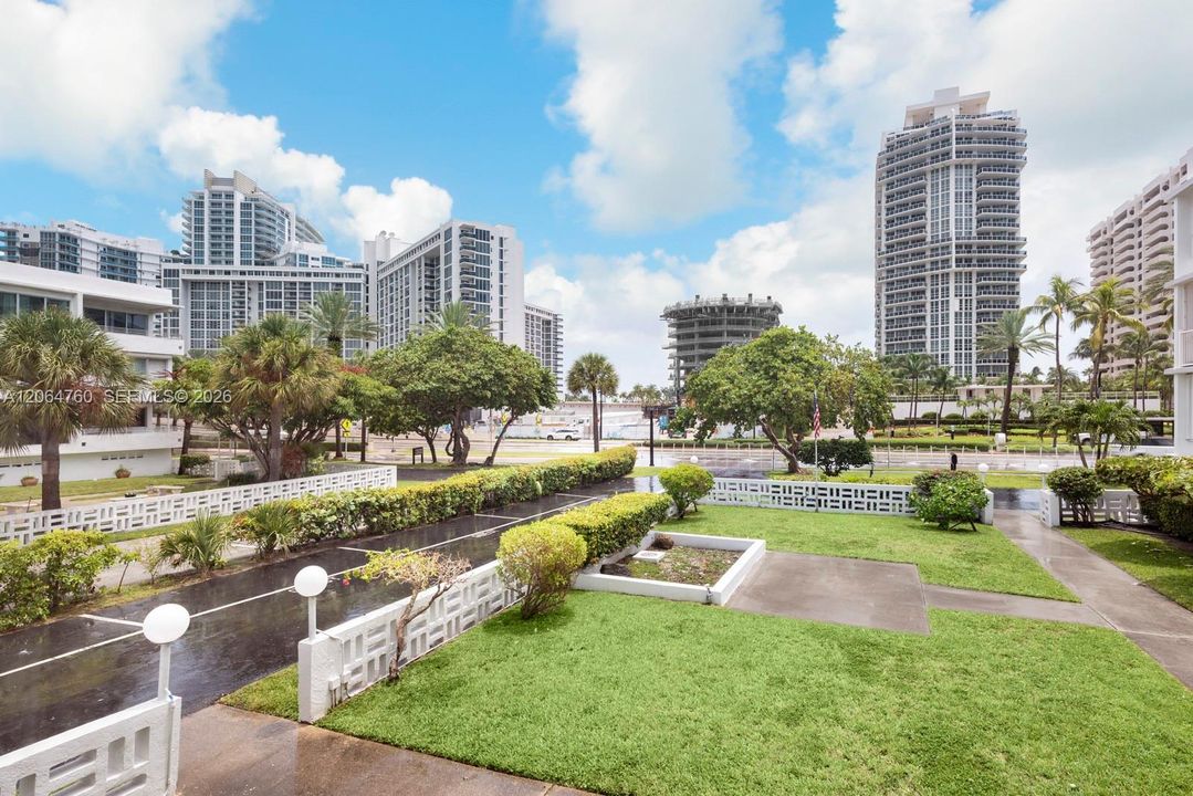 For Sale: $629,000 (2 beds, 2 baths, 1500 Square Feet)