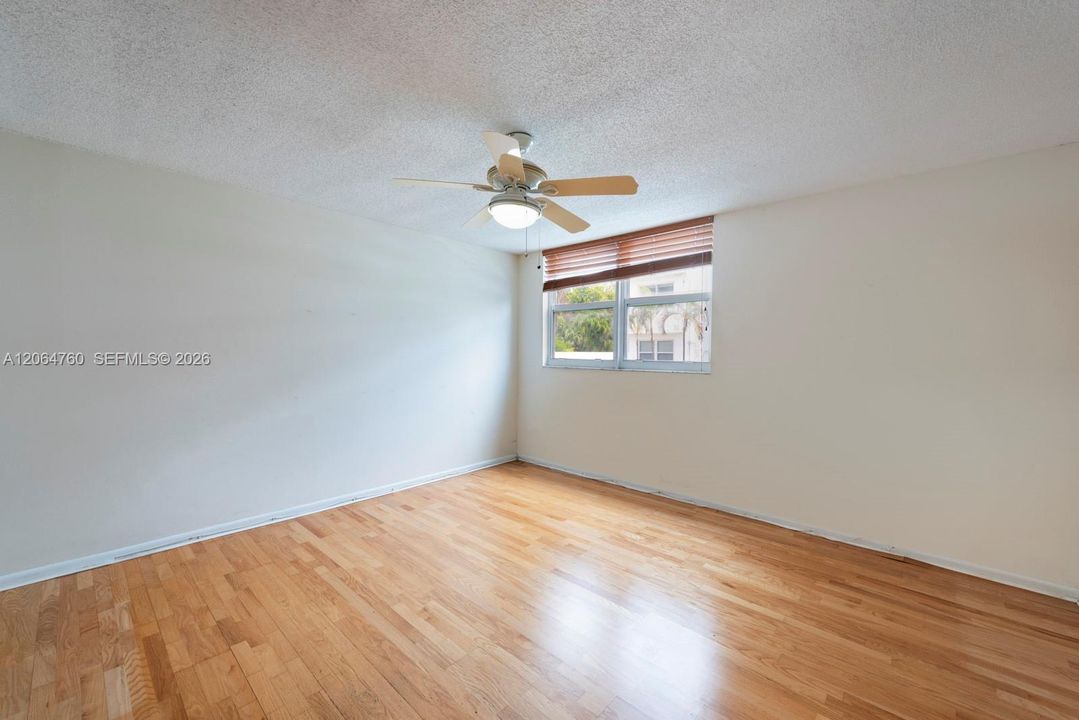 For Sale: $629,000 (2 beds, 2 baths, 1500 Square Feet)