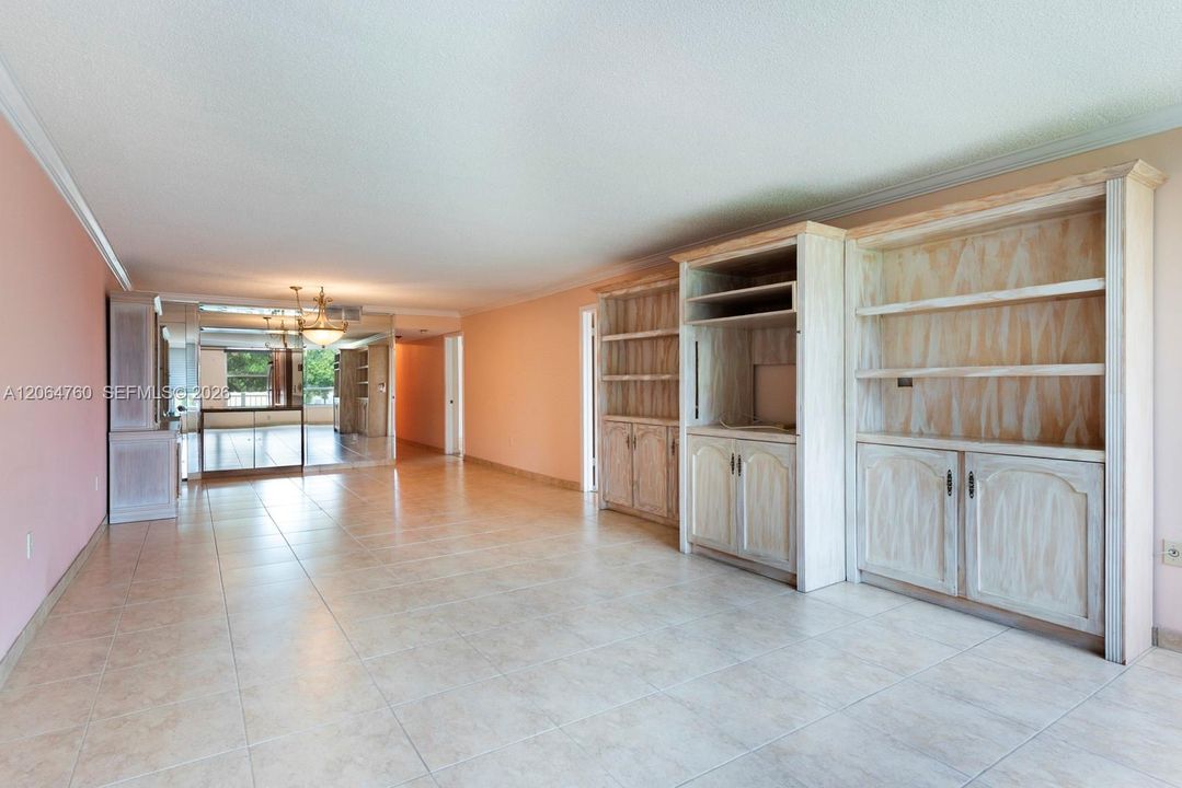 For Sale: $629,000 (2 beds, 2 baths, 1500 Square Feet)