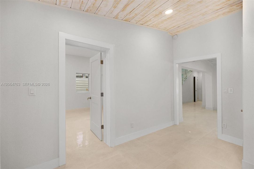 For Sale: $2,950,000 (4 beds, 4 baths, 3900 Square Feet)