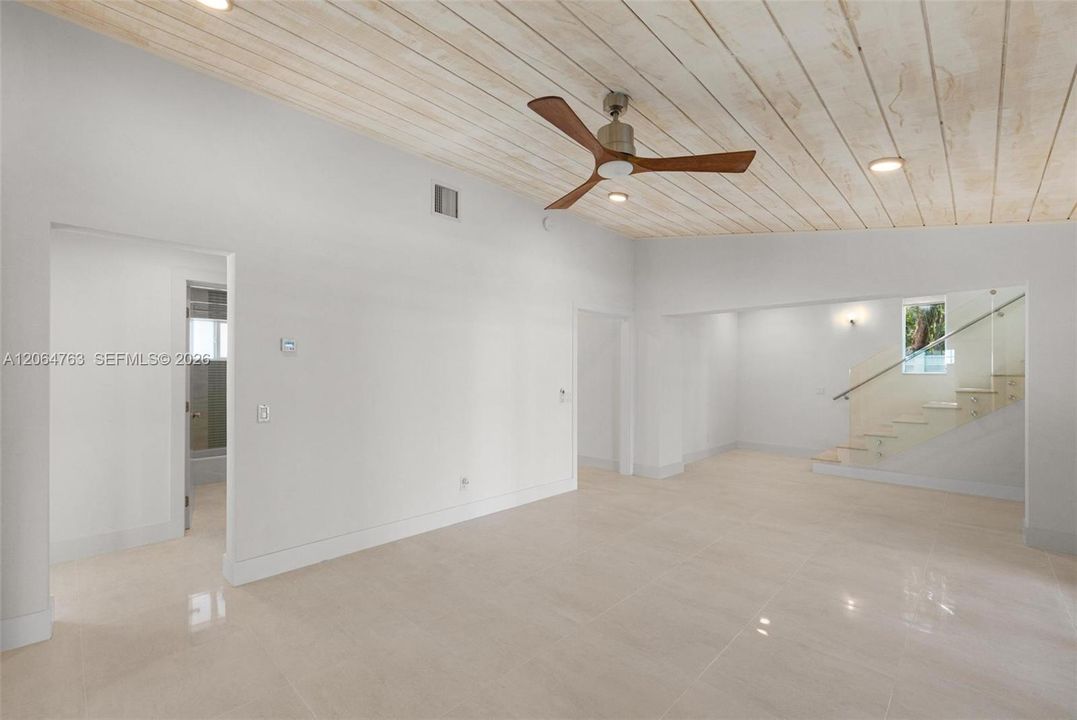 For Sale: $2,950,000 (4 beds, 4 baths, 3900 Square Feet)
