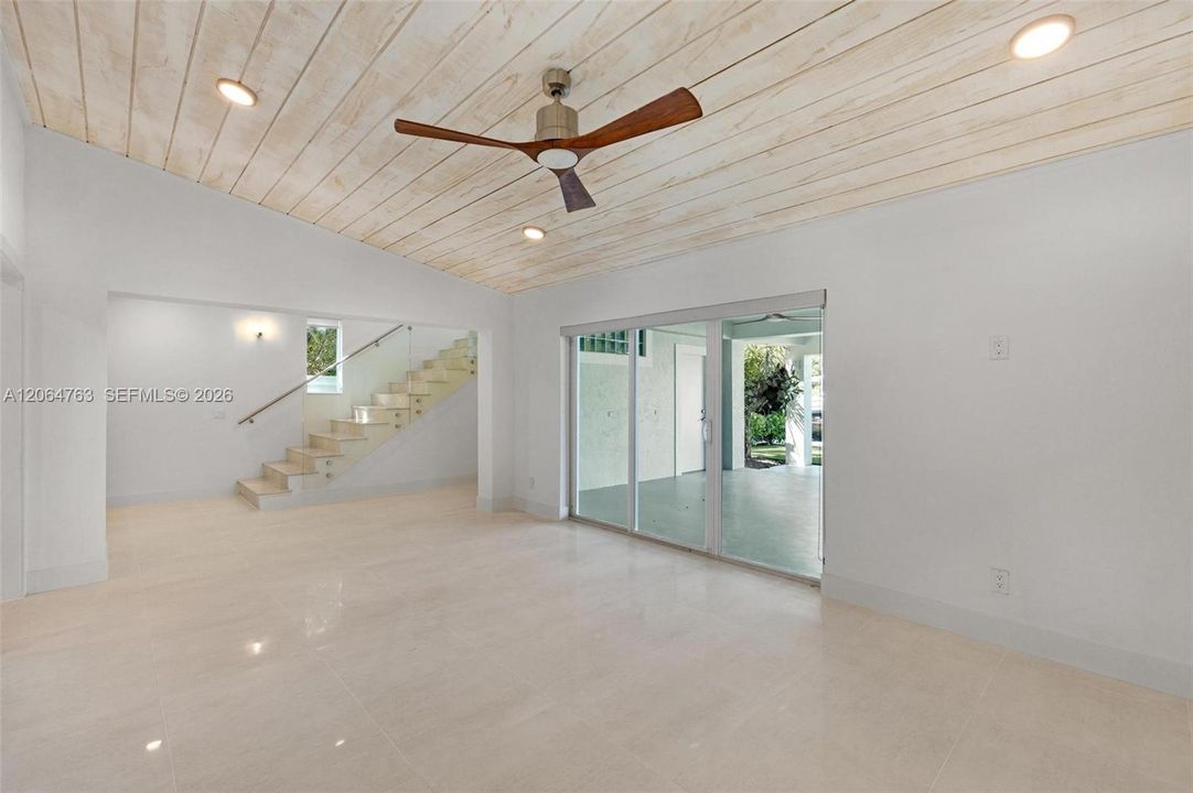 For Sale: $2,950,000 (4 beds, 4 baths, 3900 Square Feet)