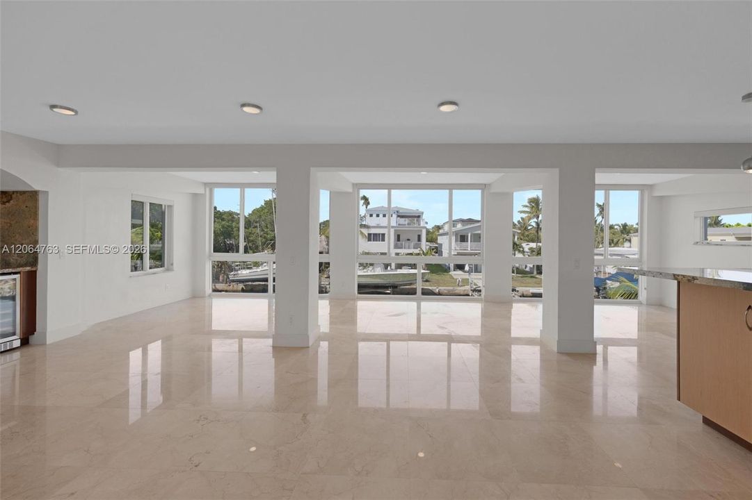 For Sale: $2,950,000 (4 beds, 4 baths, 3900 Square Feet)