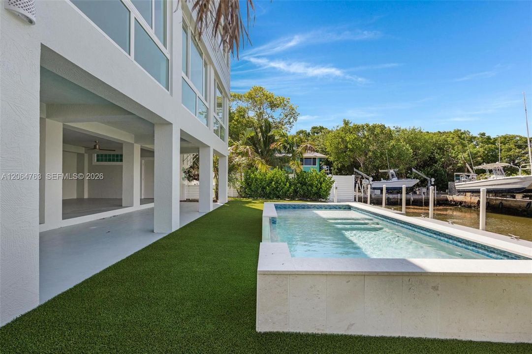 For Sale: $2,950,000 (4 beds, 4 baths, 3900 Square Feet)