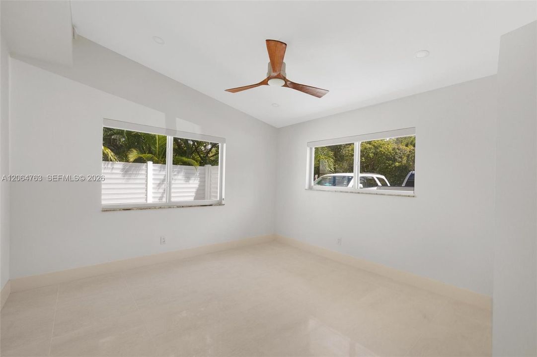 For Sale: $2,950,000 (4 beds, 4 baths, 3900 Square Feet)