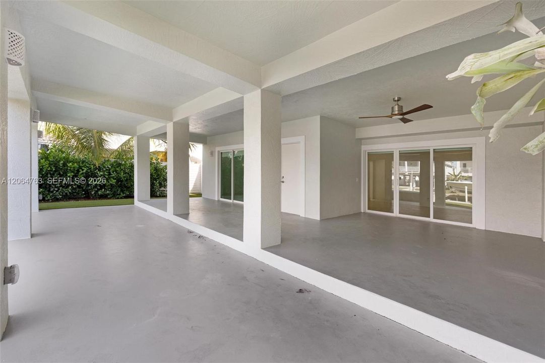 For Sale: $2,950,000 (4 beds, 4 baths, 3900 Square Feet)