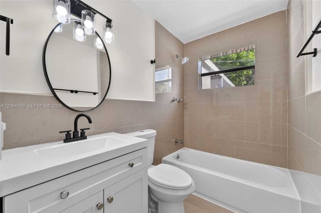 For Sale: $425,000 (3 beds, 1 baths, 900 Square Feet)