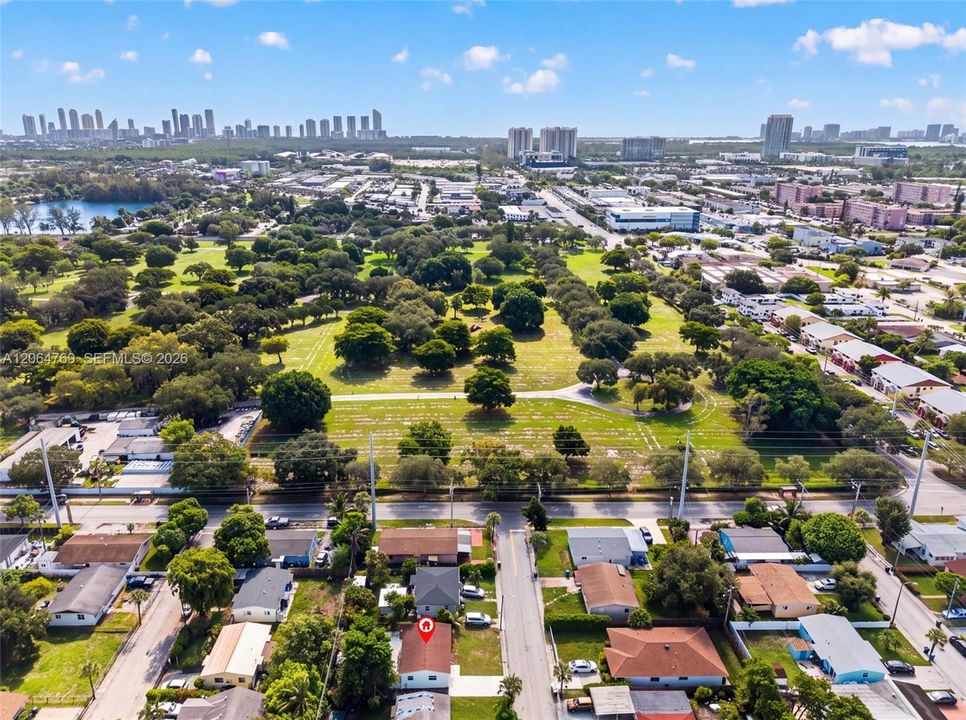 For Sale: $425,000 (3 beds, 1 baths, 900 Square Feet)