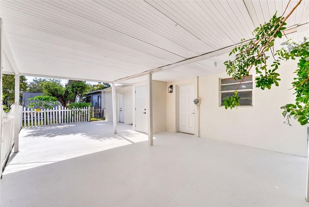 For Sale: $425,000 (3 beds, 1 baths, 900 Square Feet)