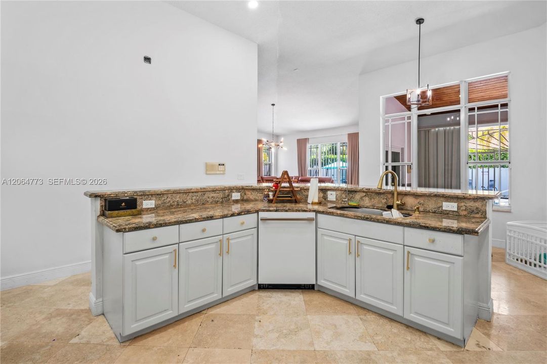 For Sale: $2,530,000 (5 beds, 4 baths, 3483 Square Feet)