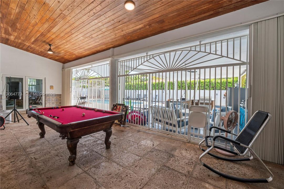 For Sale: $2,530,000 (5 beds, 4 baths, 3483 Square Feet)