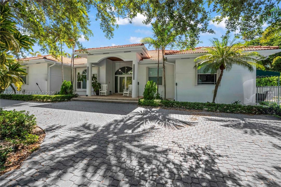 For Sale: $2,530,000 (5 beds, 4 baths, 3483 Square Feet)