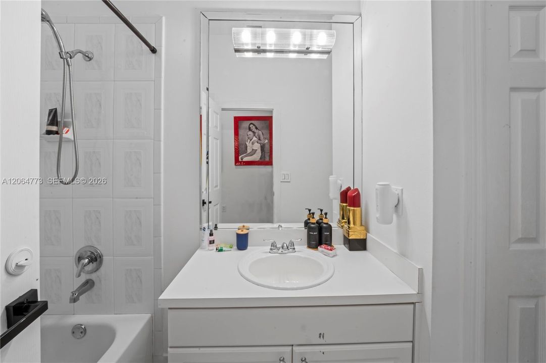 For Sale: $2,530,000 (5 beds, 4 baths, 3483 Square Feet)