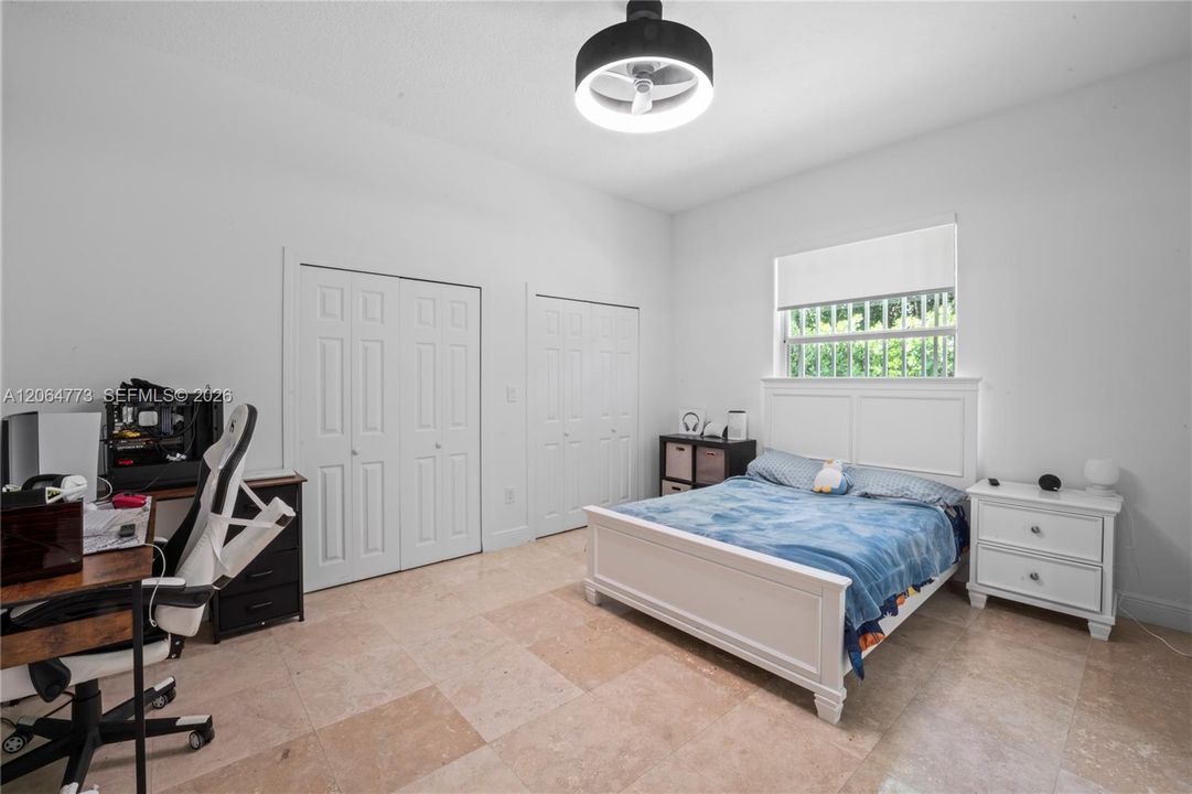 For Sale: $2,530,000 (5 beds, 4 baths, 3483 Square Feet)