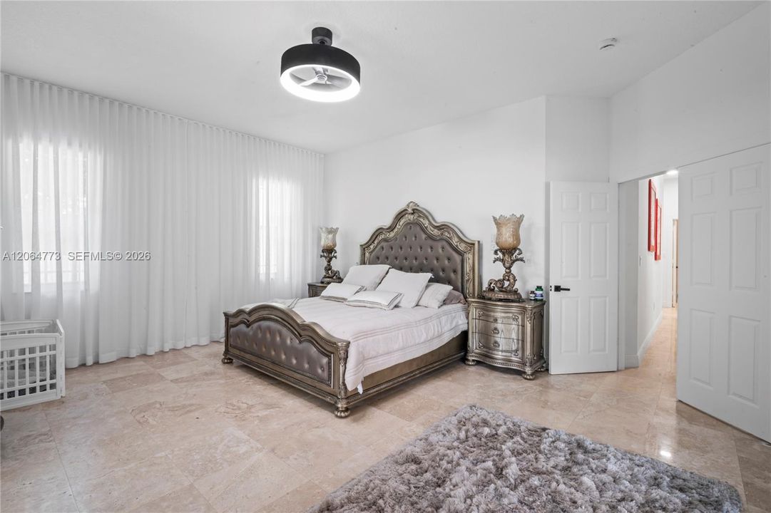 For Sale: $2,530,000 (5 beds, 4 baths, 3483 Square Feet)