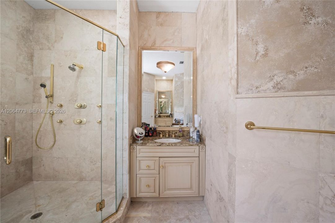 For Sale: $2,530,000 (5 beds, 4 baths, 3483 Square Feet)