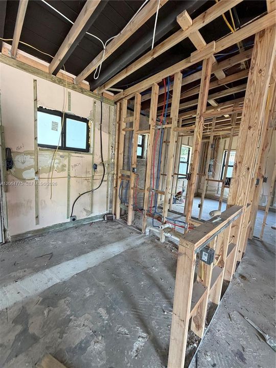 Activo con contrato: $275,000 (3 camas, 1 baños, 963 Pies cuadrados)