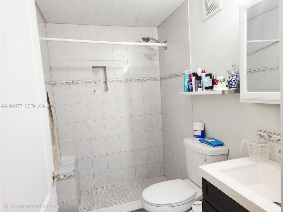 For Sale: $450,000 (3 beds, 2 baths, 1252 Square Feet)