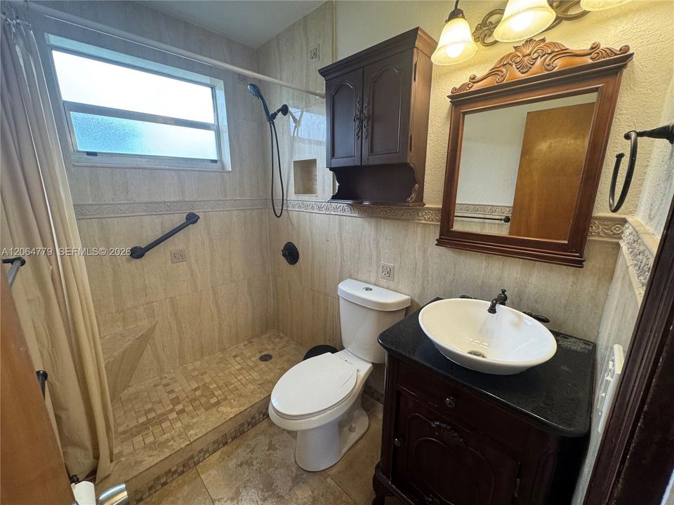 For Sale: $543,700 (3 beds, 1 baths, 1025 Square Feet)