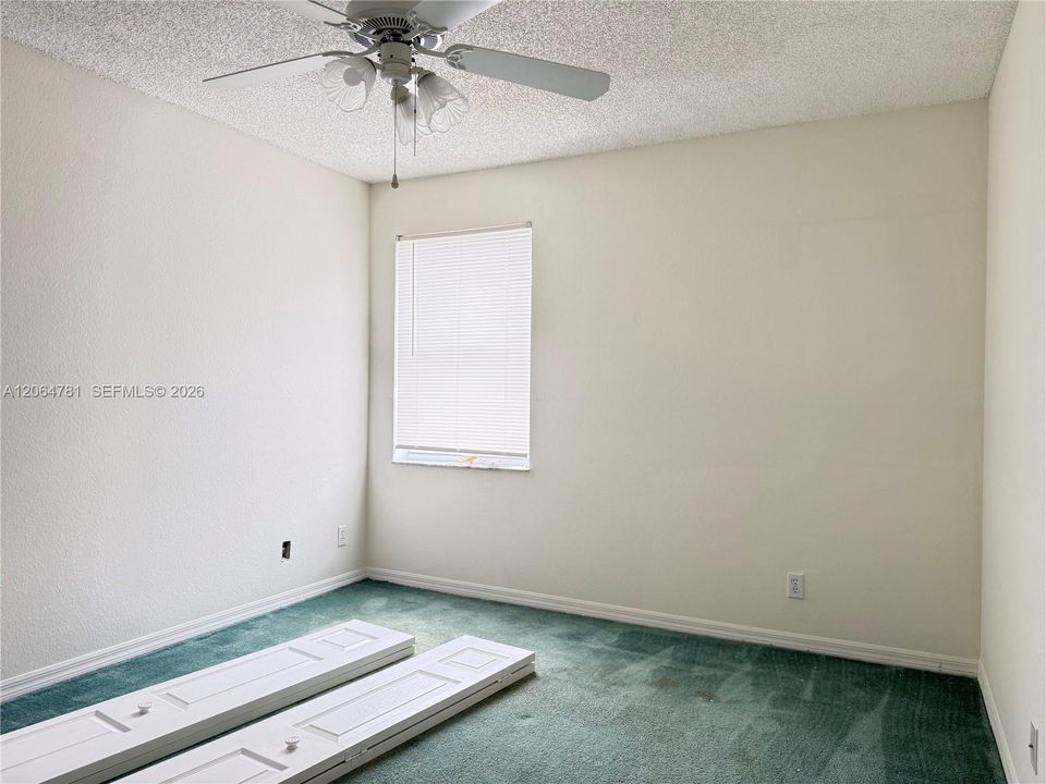 For Rent: $4,500 (5 beds, 3 baths, 3155 Square Feet)