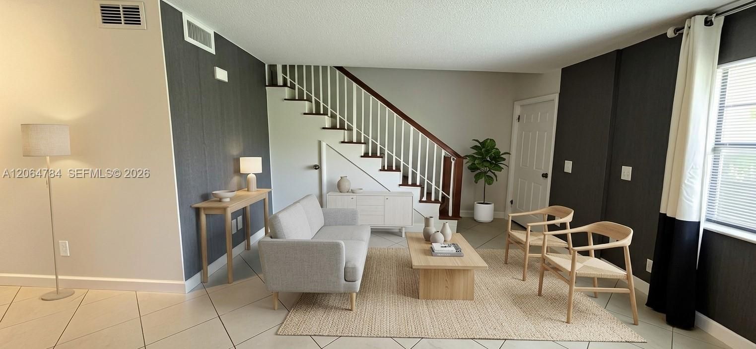 Vendido Recientemente: $365,000 (3 camas, 2 baños, 1260 Pies cuadrados)