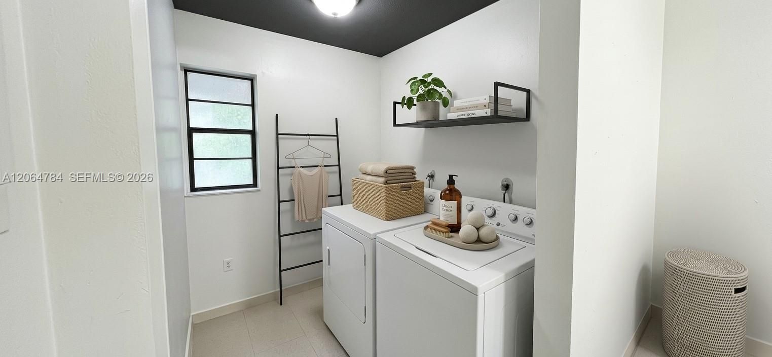 Vendido Recientemente: $365,000 (3 camas, 2 baños, 1260 Pies cuadrados)