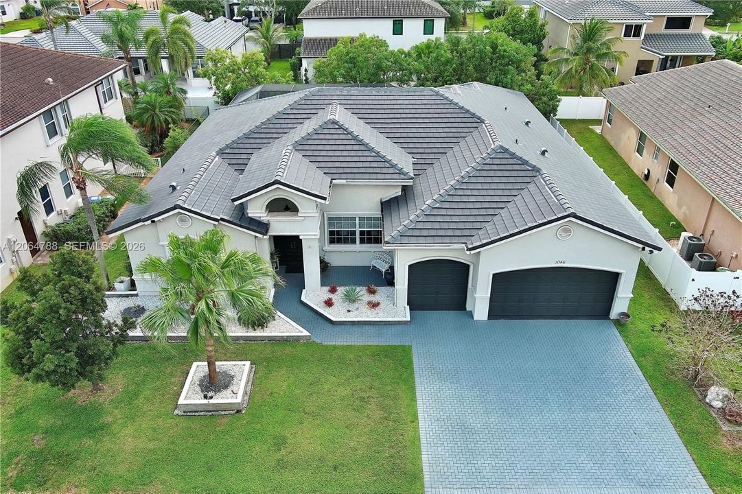 For Rent: $6,599 (4 beds, 3 baths, 2873 Square Feet)