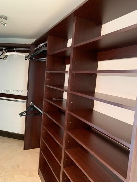For Rent: $14,000 (2 beds, 2 baths, 1815 Square Feet)