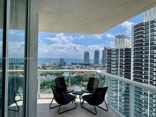For Rent: $14,000 (2 beds, 2 baths, 1815 Square Feet)