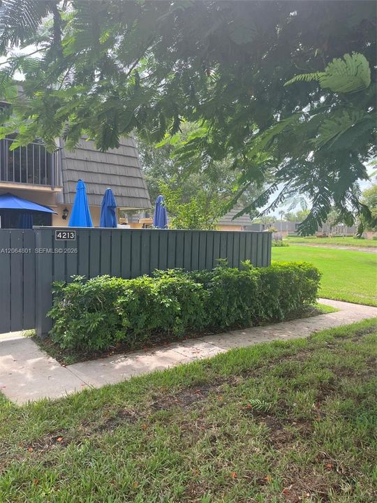 En Venta: $299,000 (2 camas, 2 baños, 1236 Pies cuadrados)