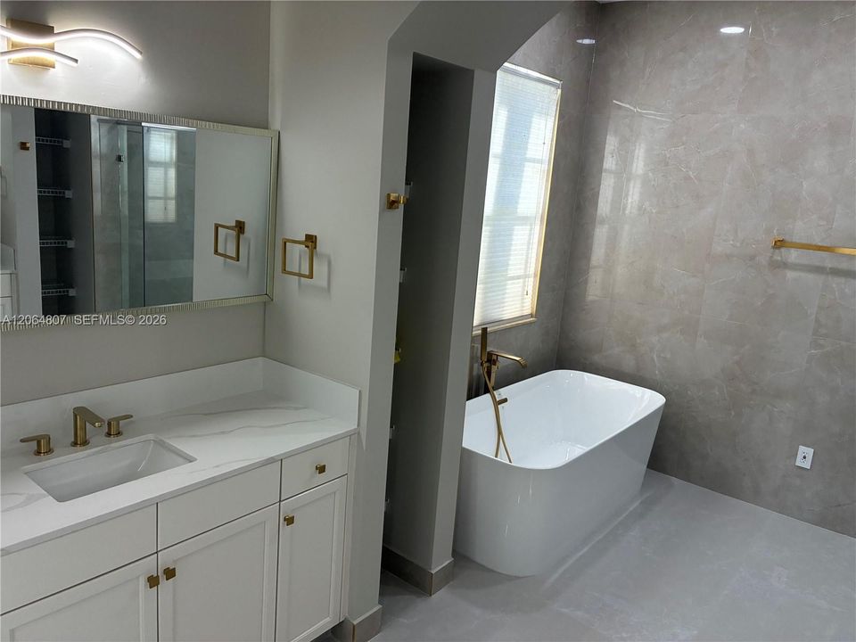 For Sale: $1,399,000 (6 beds, 4 baths, 3810 Square Feet)