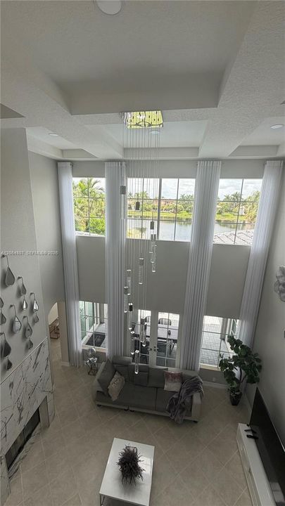 For Sale: $1,399,000 (6 beds, 4 baths, 3810 Square Feet)