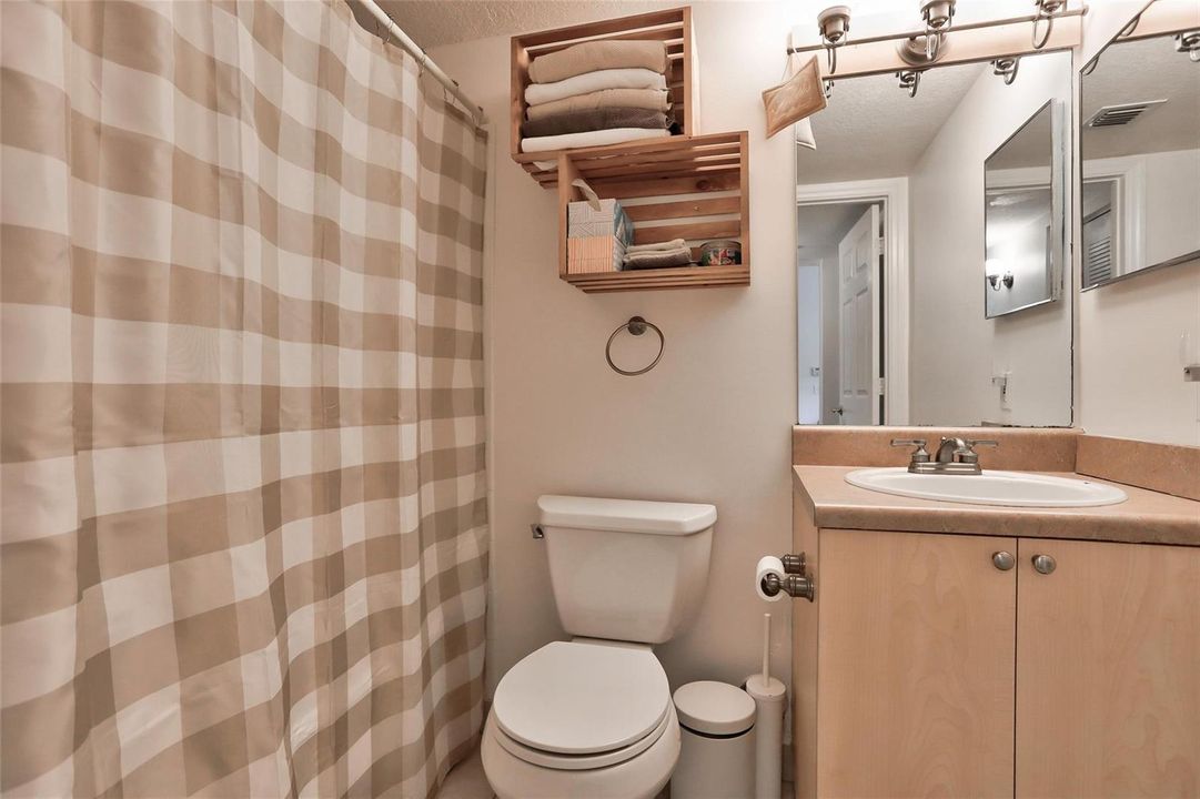 Full Bathroom