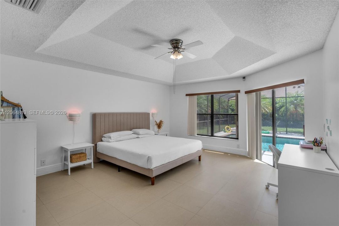 For Sale: $1,150,000 (5 beds, 3 baths, 2822 Square Feet)