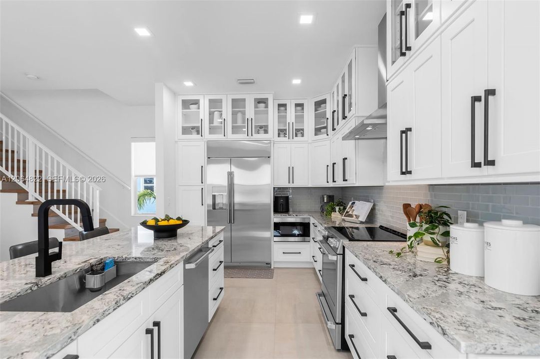 For Sale: $5,495,000 (5 beds, 5 baths, 3219 Square Feet)