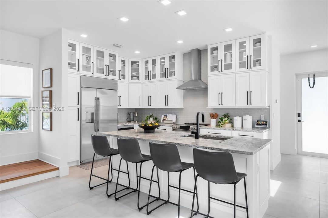 For Sale: $5,495,000 (5 beds, 5 baths, 3219 Square Feet)