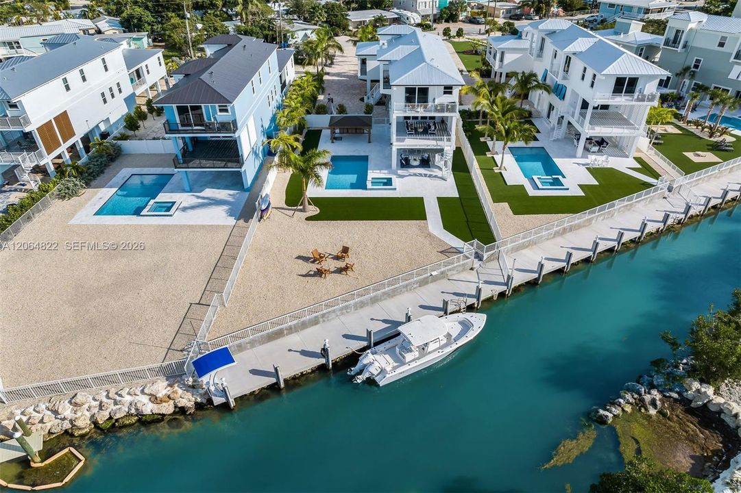 For Sale: $5,495,000 (5 beds, 5 baths, 3219 Square Feet)