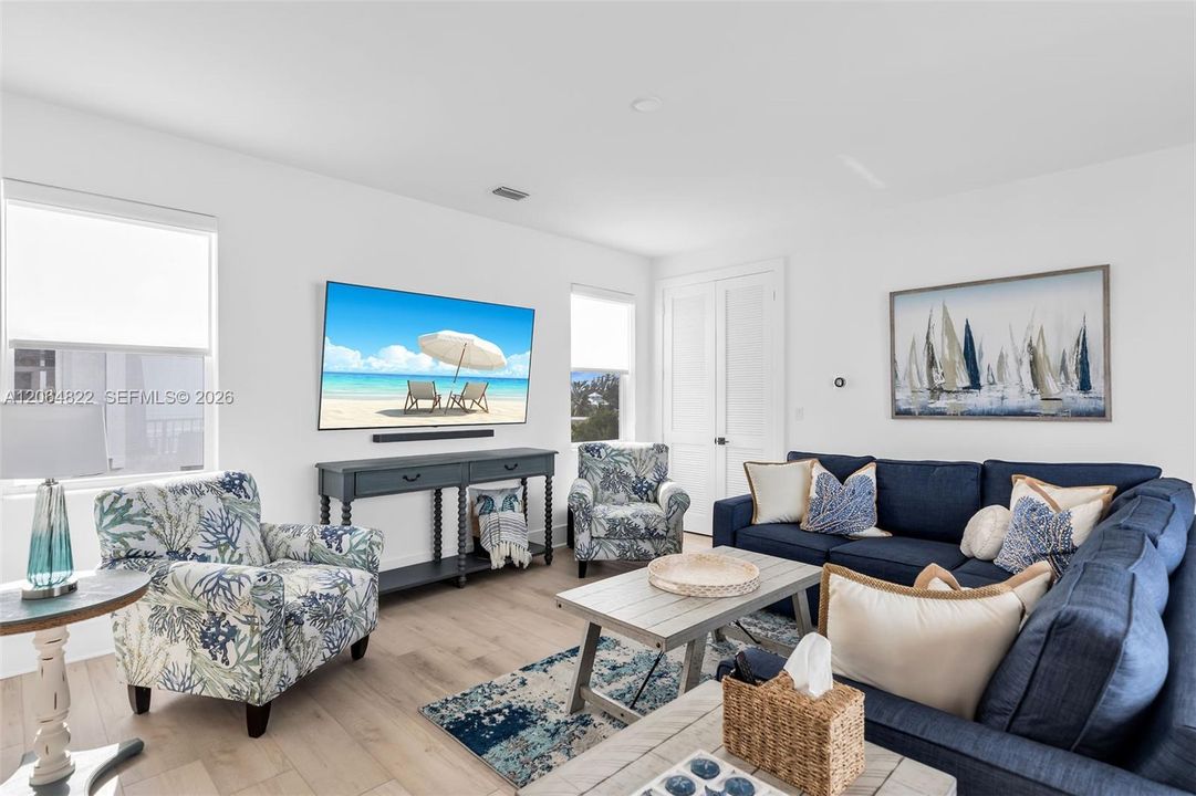 For Sale: $5,495,000 (5 beds, 5 baths, 3219 Square Feet)